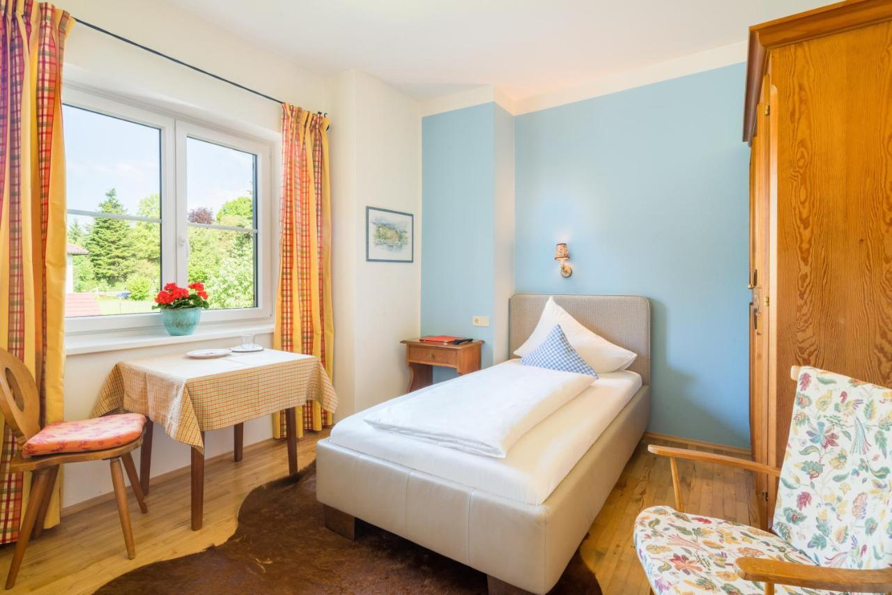 Hotel Oremushof Velden am Woerthersee Exterior photo